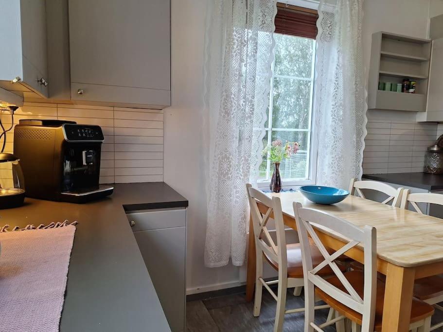 Privat Leilighet Pa Gard Med Badstue Og Nordlys Narvik Exterior photo